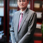 Yingyi  Qian (Dean, Professor at Tsinghua University School of Economics and Management)