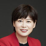 Gloria Xu (China Country Manager and Vice President, External Affairs at Albemarle)