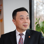 Yong Su (Professor at School of Management, Fudan University)