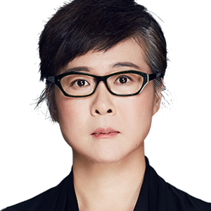 Tracy Zhang (Publisher at FT Chinese.com)