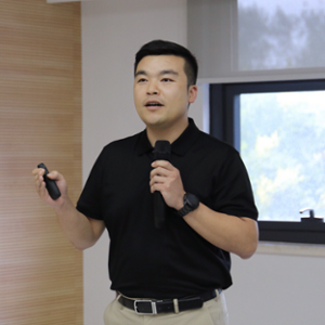 Ray Kong (Managing Partner at Qianhai Xingwang Investment Management Ltd.co)