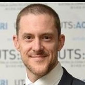 罗震教授 (Deputy Director, Australia-China Relations Institute)