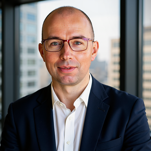 William Richard Brocklehurst (管理合伙人 Managing Partner at 明泰策略咨询公司 SEC NEWGATE HK LIMITED)