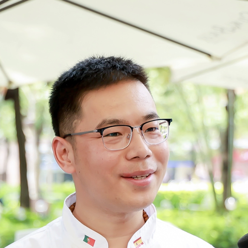 Zhang Zhenyu (Chef)
