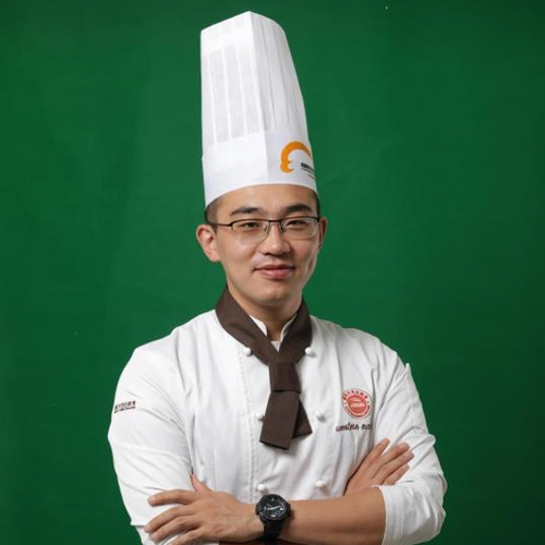 Jie Hao (Senior Western cuisine chef;  Senior Nutritionist)