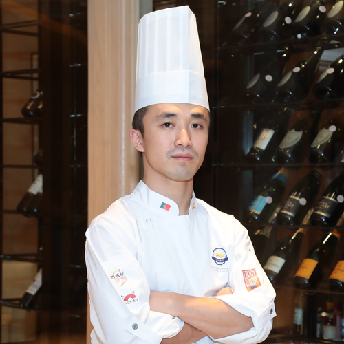 Wei Huang (Chef at Mezzo (Sheraton Hotel))