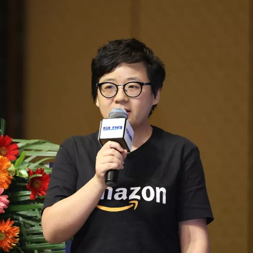 Linda Wu (Amazon Business 北美站高级拓展经理)