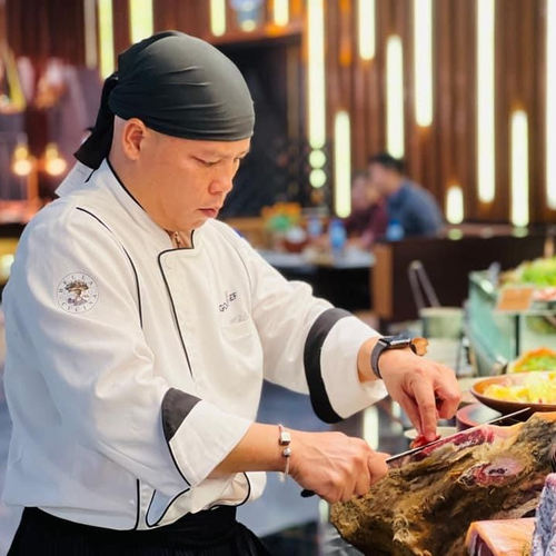 Tùng Ngọc Đào (Ham Carver Lecturer)